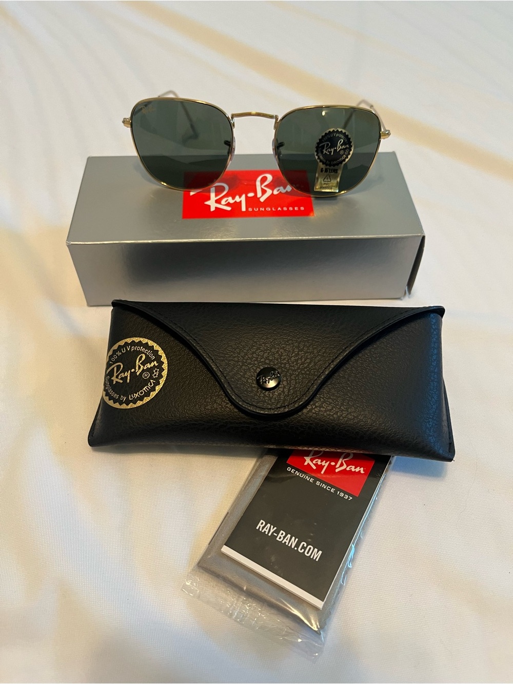 Ray-Ban Women’s Frank style Gold Frame Sunglasses